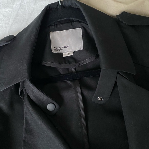 Vera Moda Black Spring Trench - Picture 4 of 5